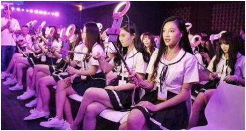 模特界转战AV界,模特界转战AV界的跨界传奇